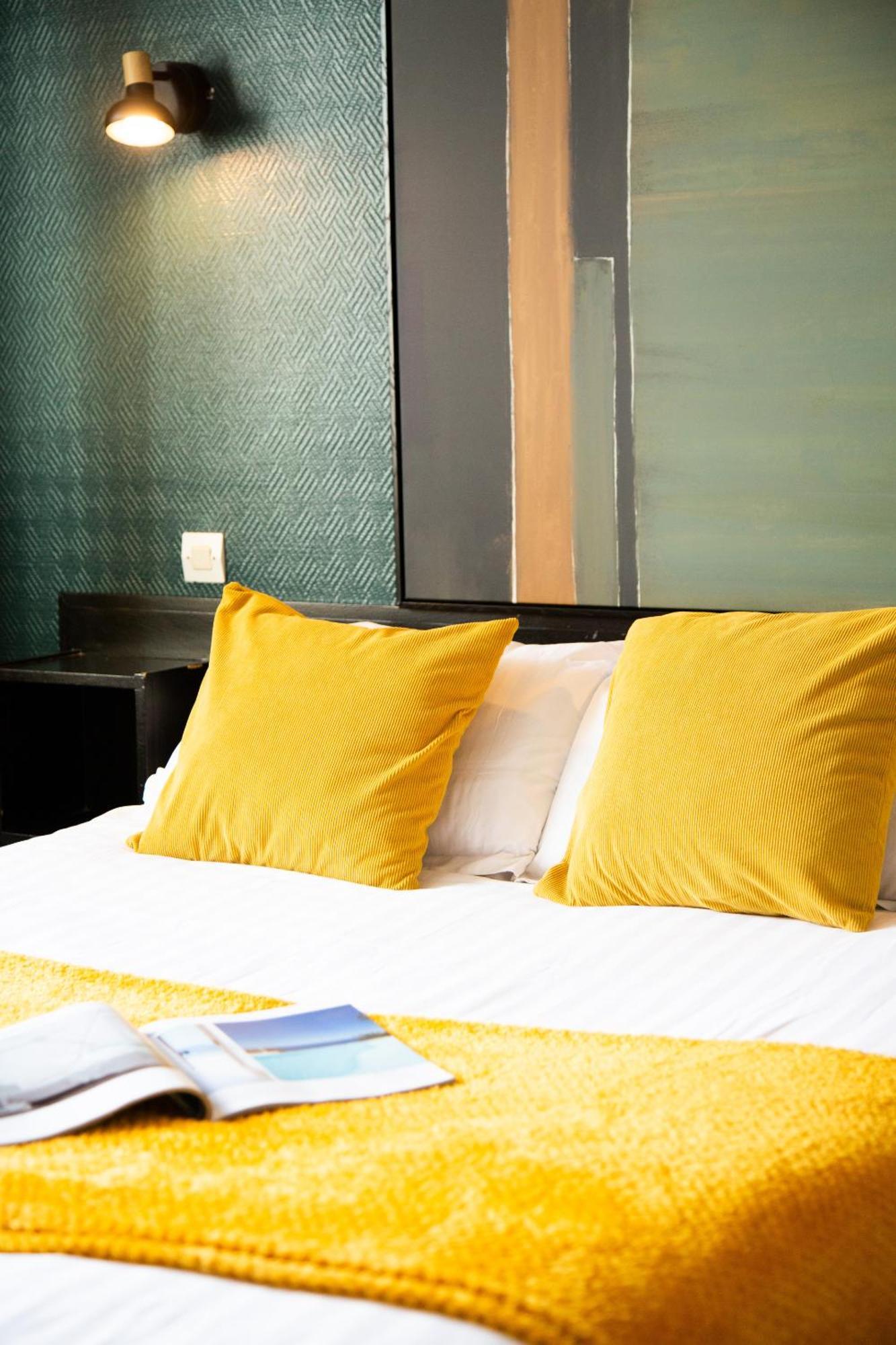 โฮเทล เด แป็ง Hotel จูลูวิลล์-เลส์-แป็งส์ ภายนอก รูปภาพ