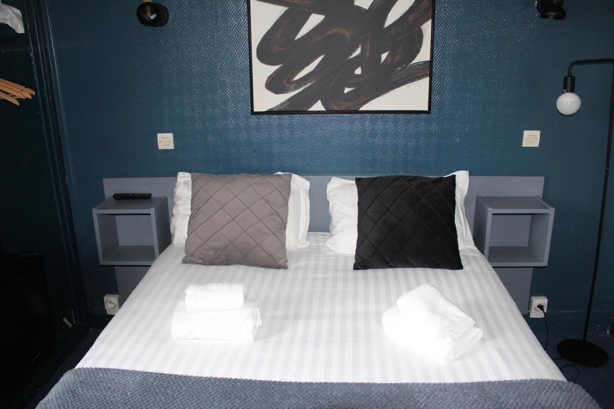 โฮเทล เด แป็ง Hotel จูลูวิลล์-เลส์-แป็งส์ ห้อง รูปภาพ