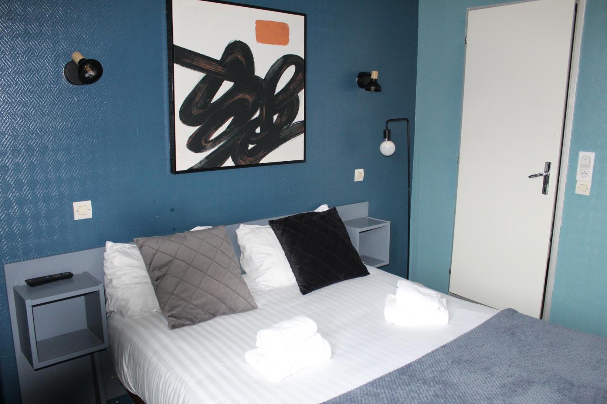 โฮเทล เด แป็ง Hotel จูลูวิลล์-เลส์-แป็งส์ ห้อง รูปภาพ